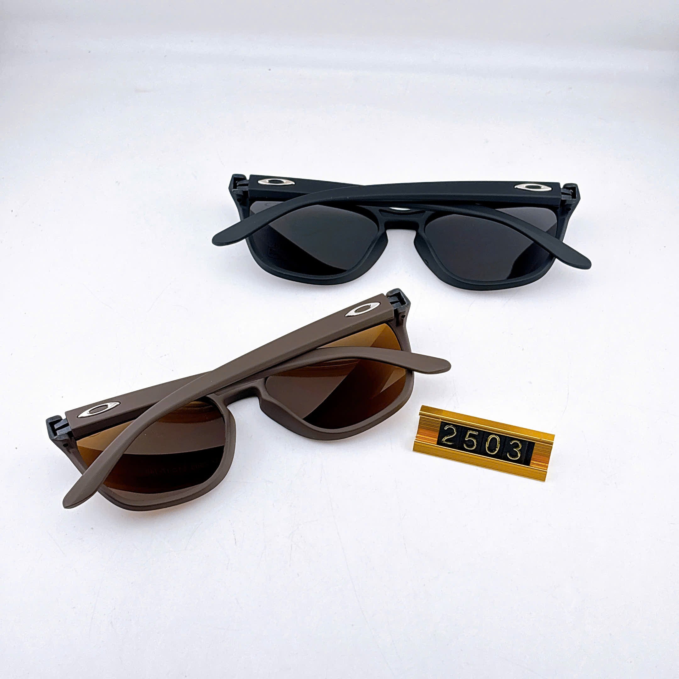 Oakley Classic Square Polarized Sunglasses for Men & Women – UV400 Matte Sport Eyewear